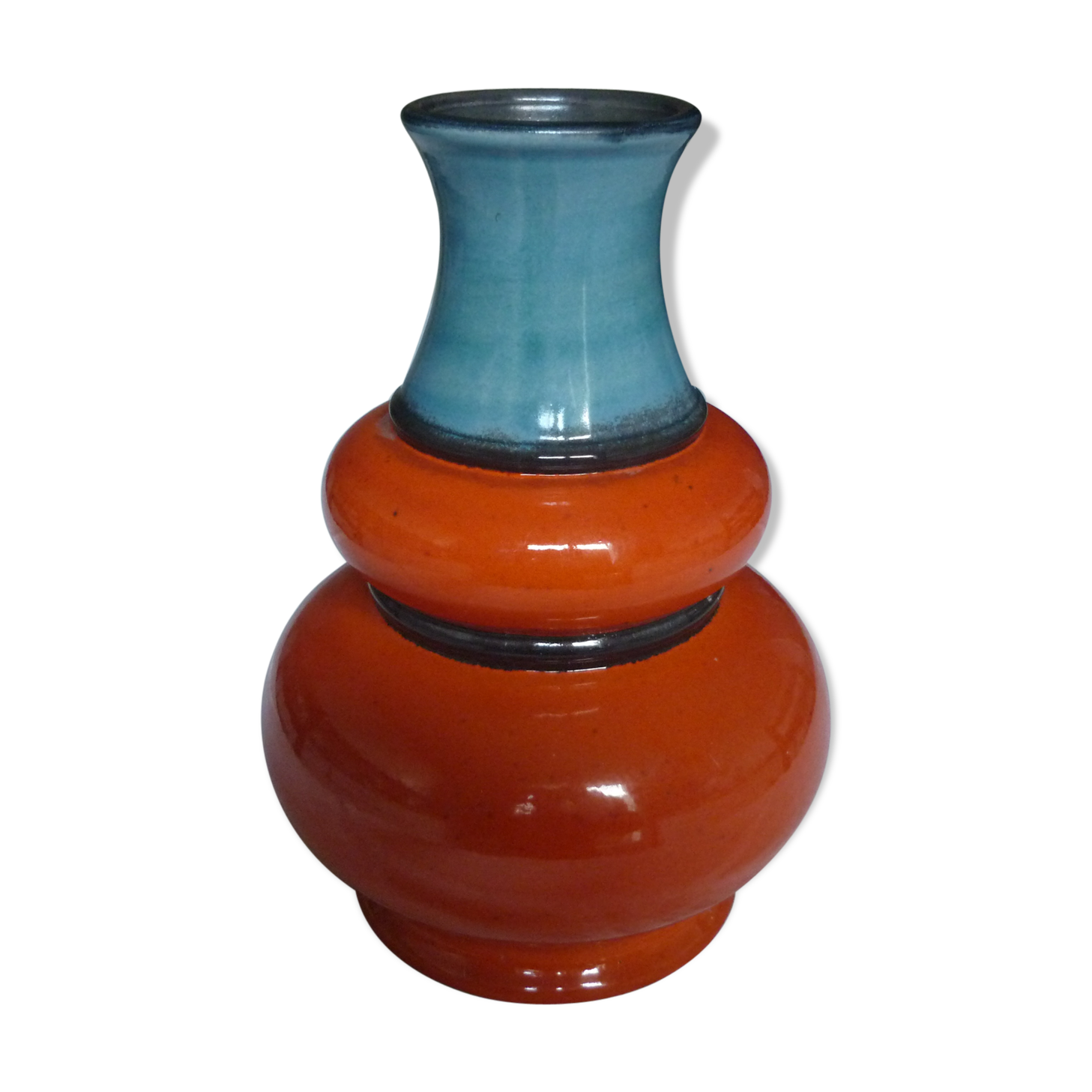 vase rouge